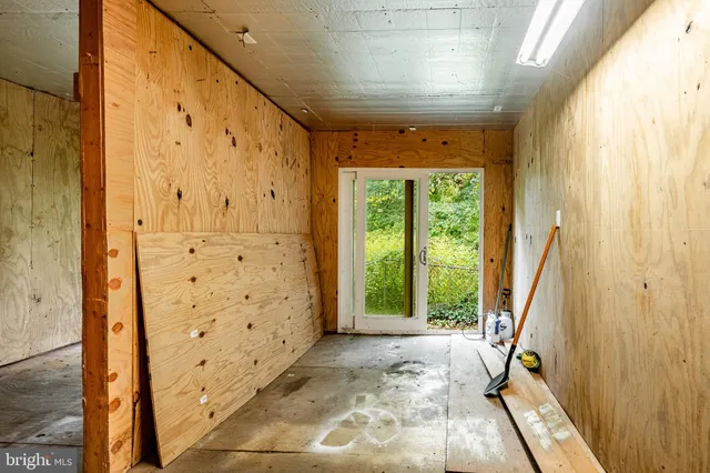 a view of an entryway