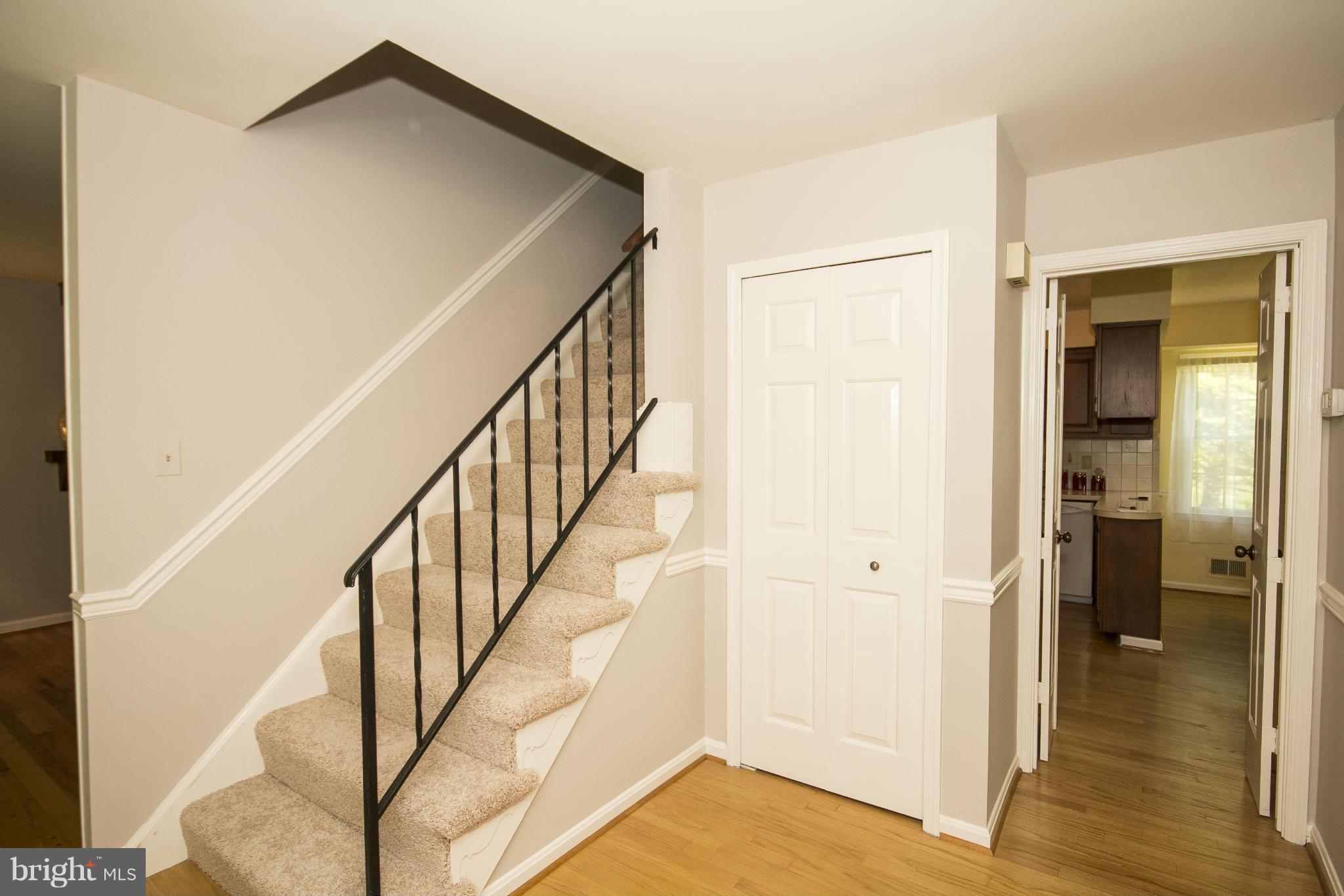 1609 Chester Mill Road Silver Spring, MD 20906 - Photo 3 of 27 Foyer with Chair Rail