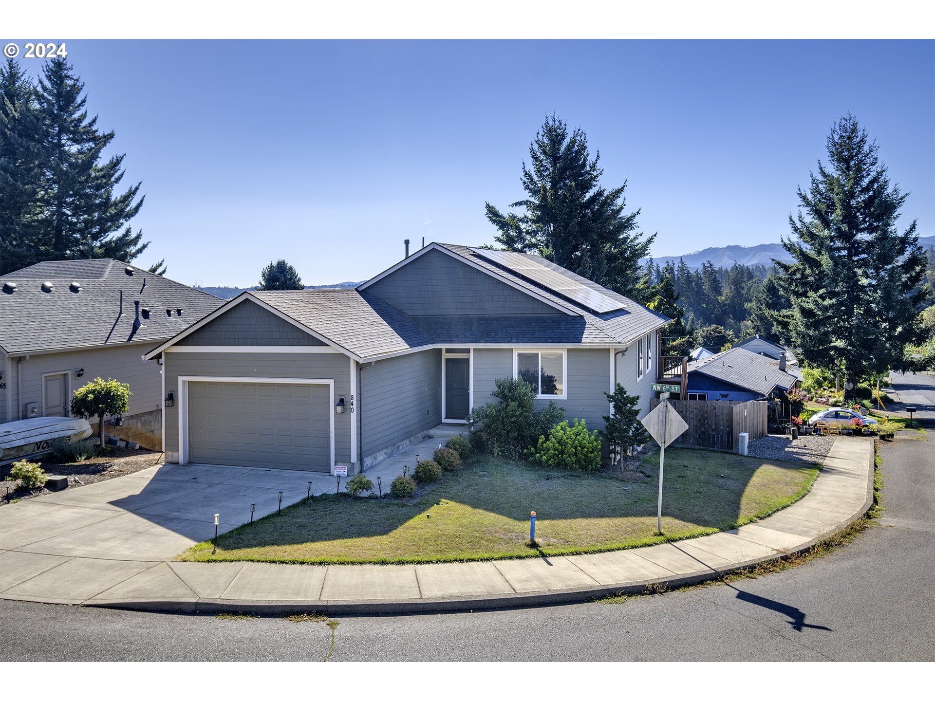 840 Northwest Willamina Dr