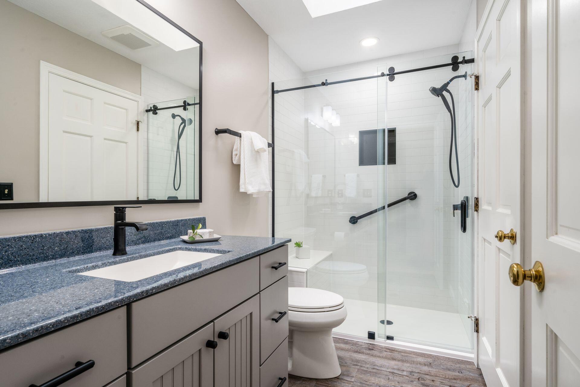 1019 Riva Ridge Boulevard Columbus, OH 43230 - Photo 29 of 38 Hall Bathroom