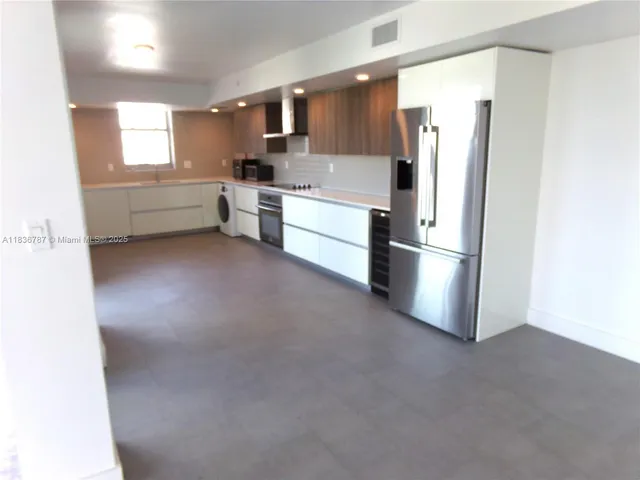 $720,000 | 1025 92nd Street, Unit 804, Bay Harbor Islands, FL 33154