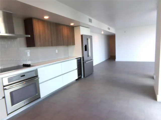 $720,000 | 1025 92nd Street, Unit 804, Bay Harbor Islands, FL 33154