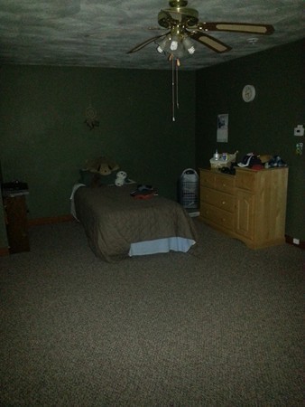 45 Sassawanna Road Rutland, MA 01543 - Photo 16 of 27 a room with a chandelier