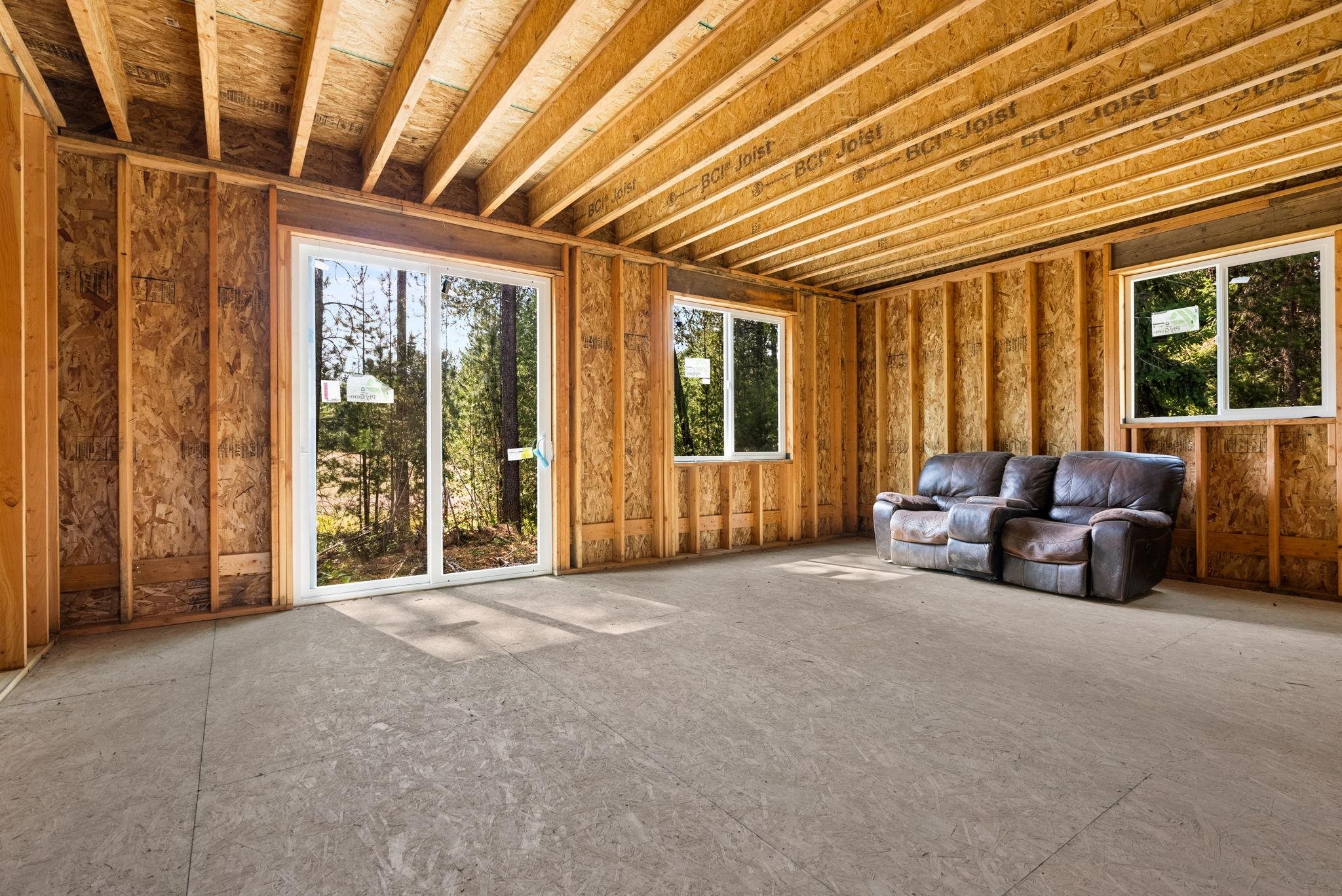 322 Triple D Lane Newport, WA 99156 - Photo 8 of 40