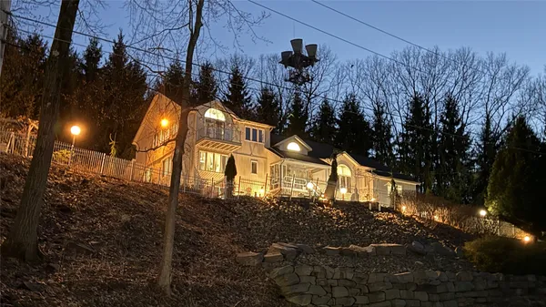 $799,000 | 1313 Holly Hill Road, Vestal, NY 13850