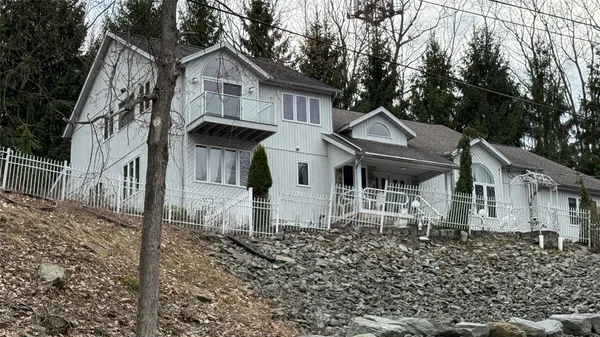 $799,000 | 1313 Holly Hill Road, Vestal, NY 13850