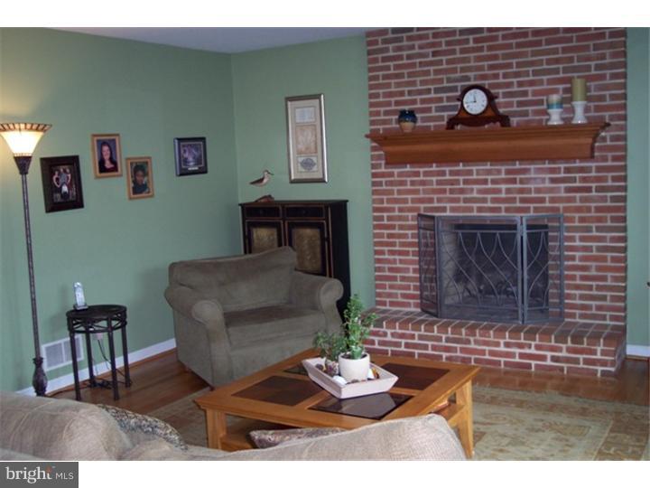 9 St James Place Sinking Spring, PA 19608 - Photo 3 of 25 Family Room