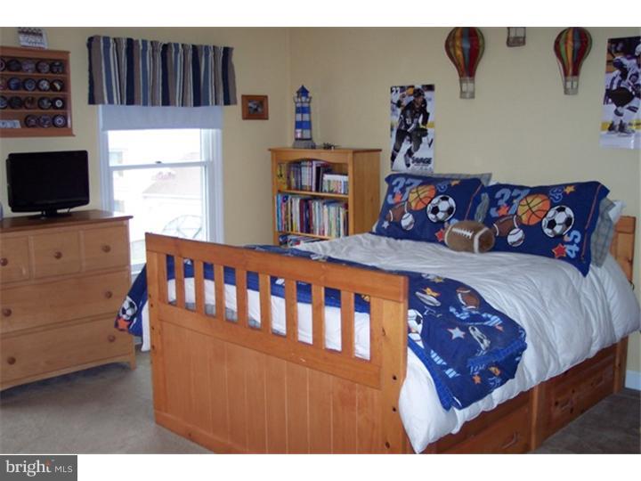 9 St James Place Sinking Spring, PA 19608 - Photo 21 of 25 Bedroom 3