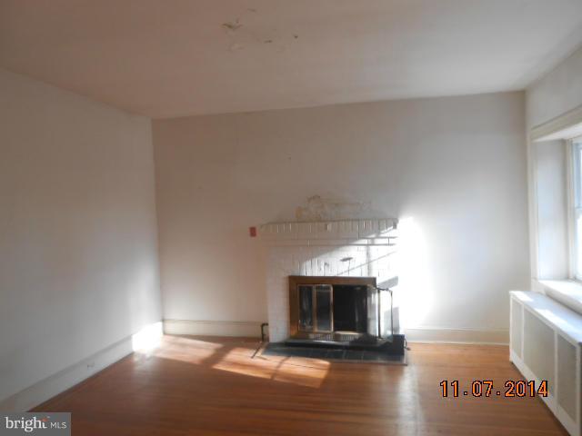 820 Old Joppa Road Baltimore, MD 21286 - Photo 5 of 20 Living Room