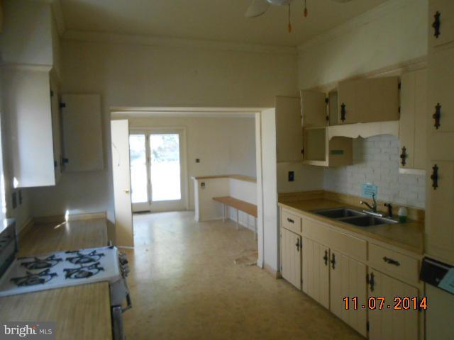 820 Old Joppa Road Baltimore, MD 21286 - Photo 7 of 20 Kitchen