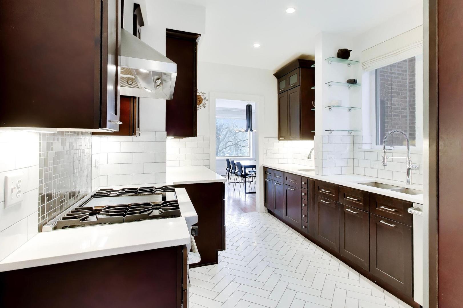 825 East Drexel Square, Unit 2 Chicago, IL 60615 - Photo 12 of 25