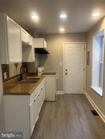 $1,300 | 1705 North Mount Street, Baltimore, MD 21217
