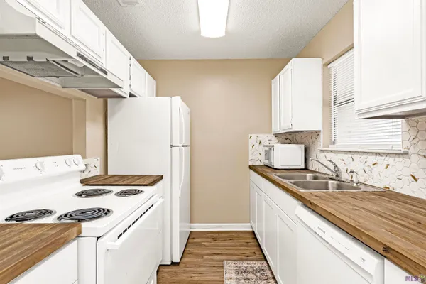 $105,000 | 1826 South Brightside View Drive, Unit M, Baton Rouge, LA 70820