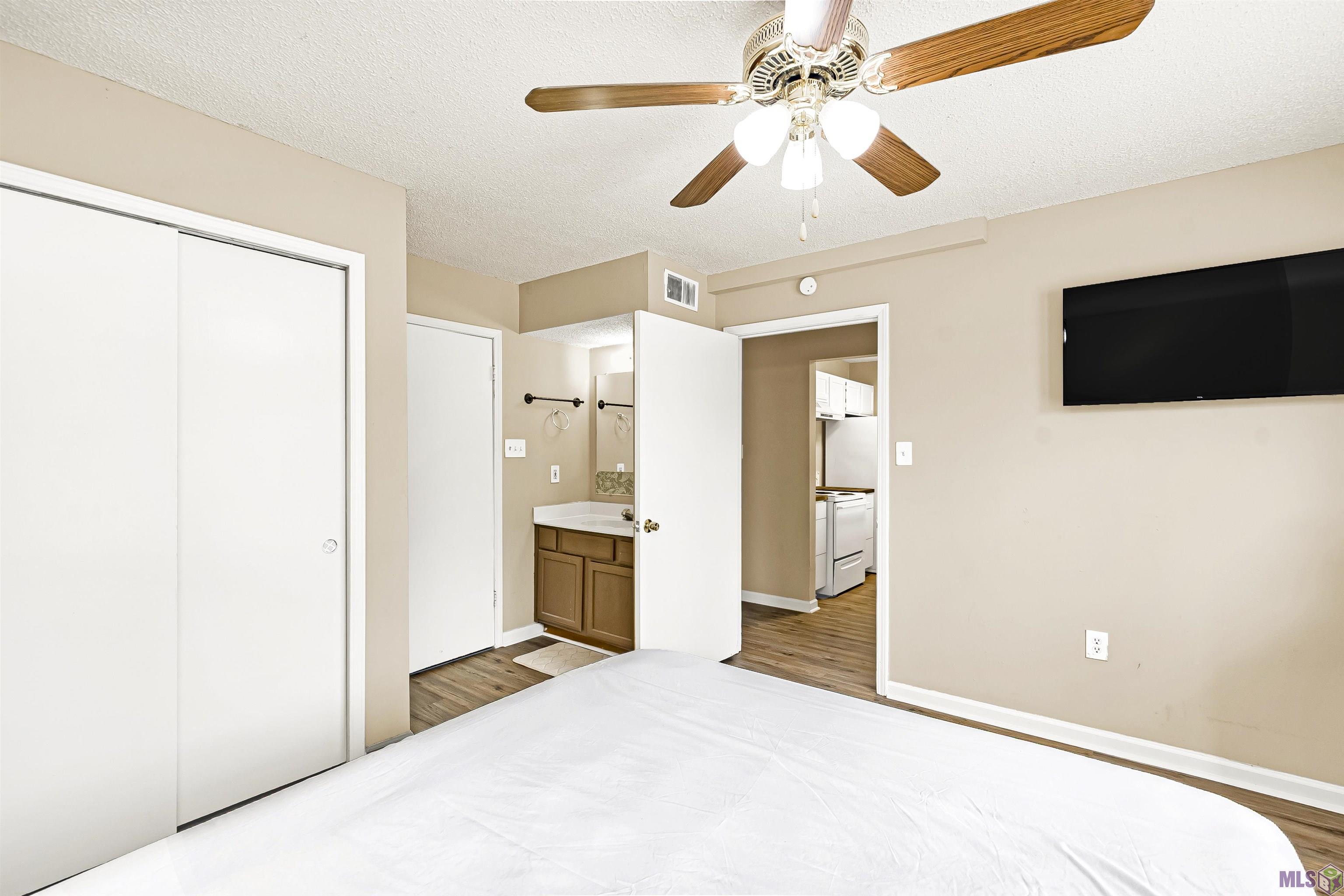 1826 South Brightside View Drive, Unit M Baton Rouge, LA 70820 - Photo 8 of 10