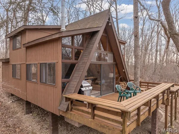$375,000 | 294 East Wanderfern Cir Drive, Innsbrook, MO 63390