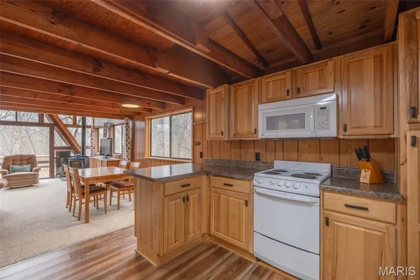 $375,000 | 294 East Wanderfern Cir Drive, Innsbrook, MO 63390