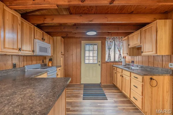 $375,000 | 294 East Wanderfern Cir Drive, Innsbrook, MO 63390