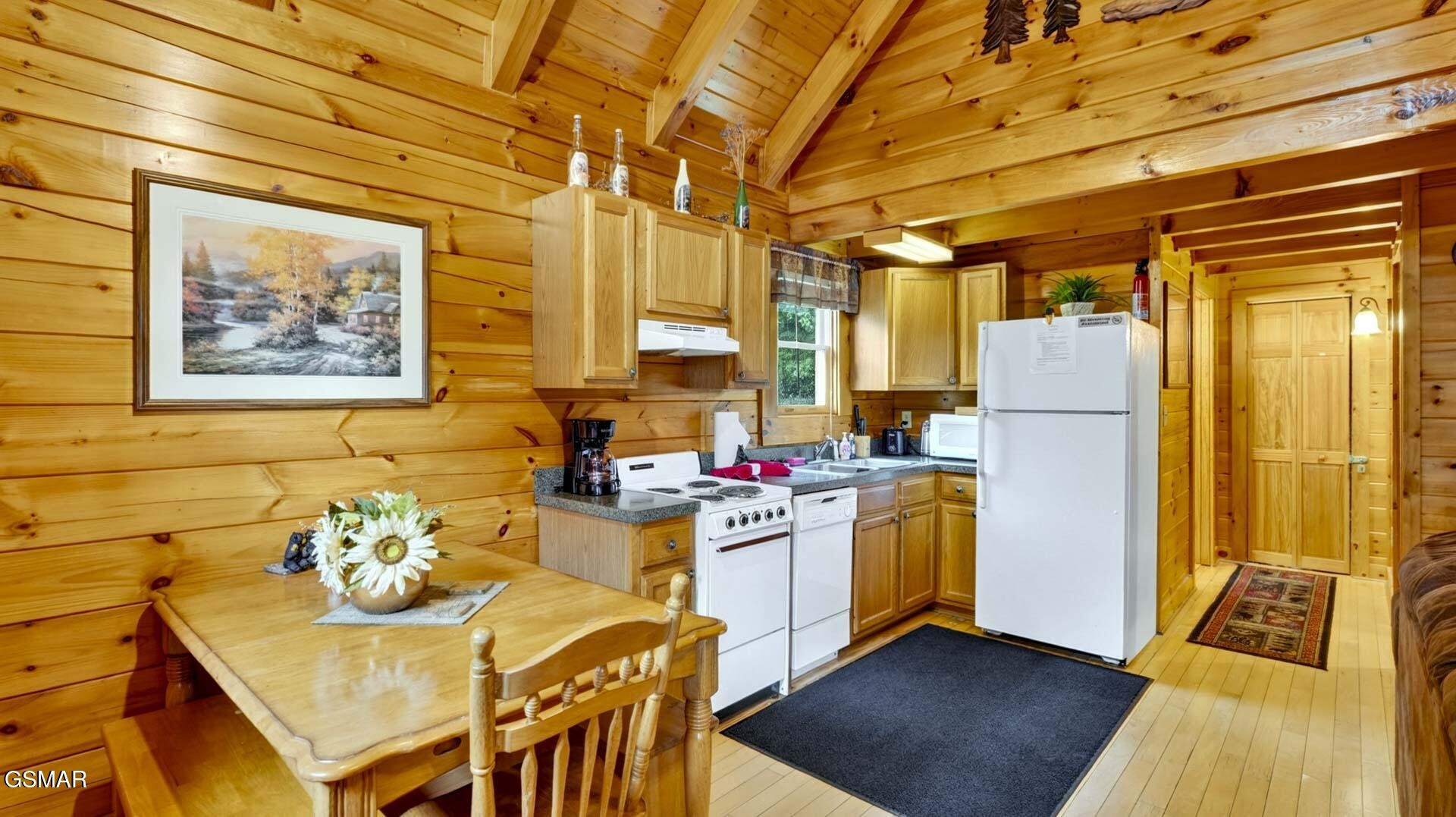 208 Moose Ridge Way Pigeon Forge, TN 37863 - Photo 8 of 26 Gallery Image 8