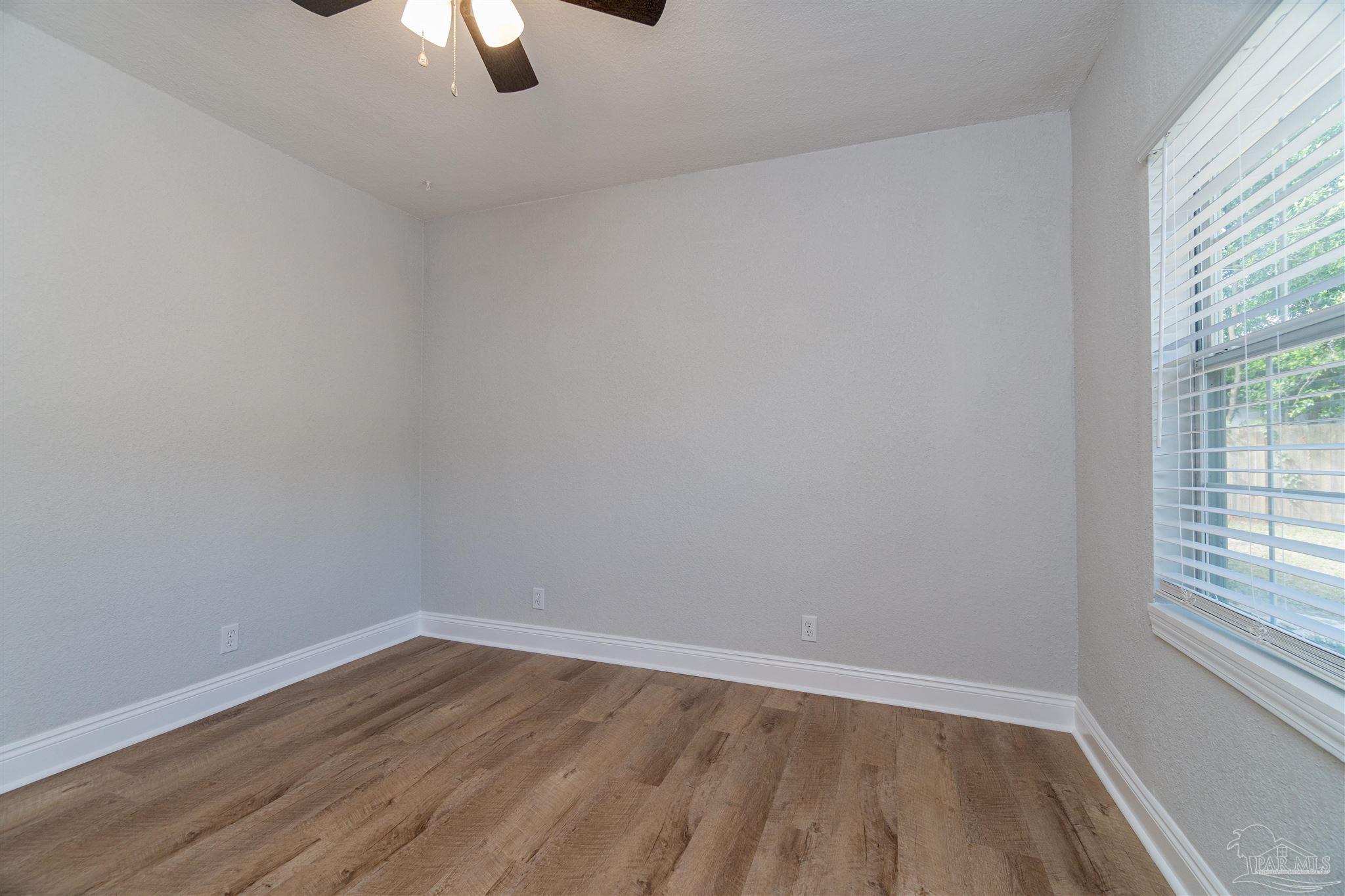 109 Reed Road Pensacola, FL 32507 - Photo 25 of 37