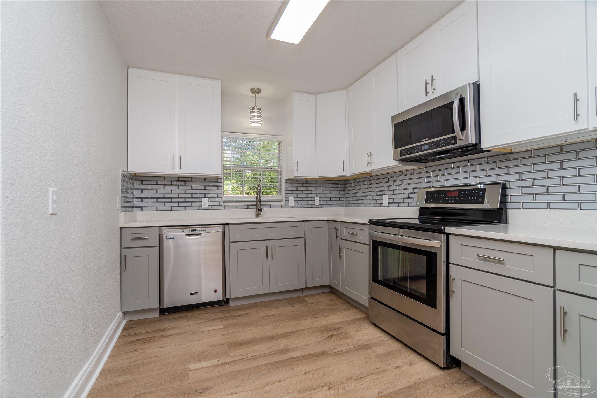 109 Reed Road Pensacola, FL 32507 - Photo 28 of 37