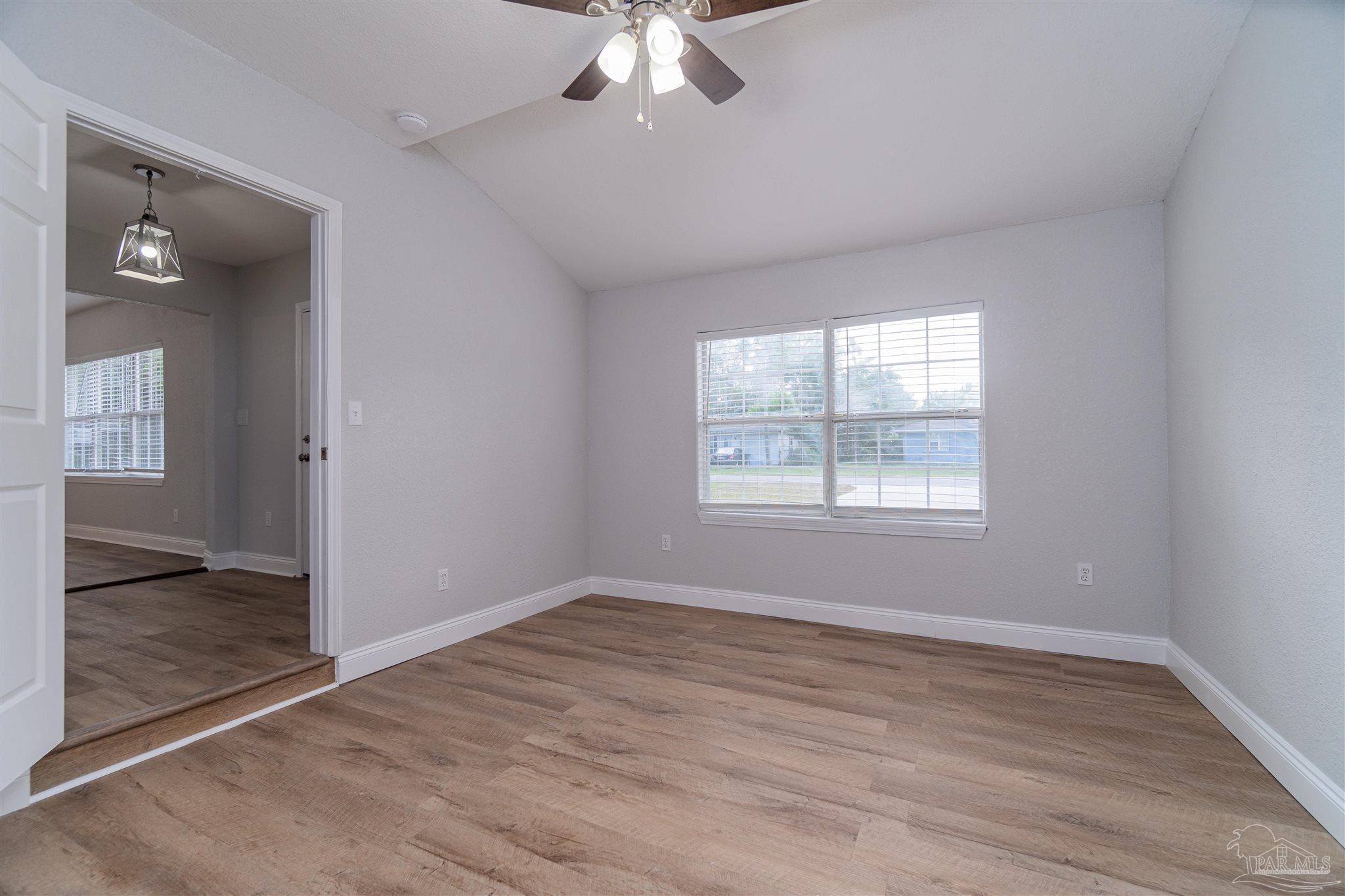 109 Reed Road Pensacola, FL 32507 - Photo 8 of 37