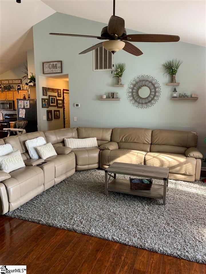 525 Mountainview Road Boiling Springs, SC 29316 - Photo 5 of 28