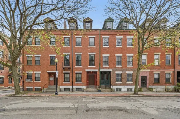 $3,400 | 248 Shawmut Avenue, Unit 4, Boston, MA 02118