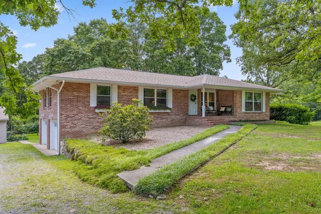 $544,900 | 28 Lynn Avenue, Signal Mountain, TN 37377