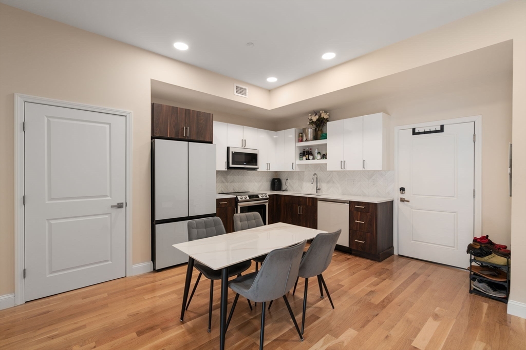 16 Taber Street, Unit 203 Boston, MA 02119 - Photo 4 of 35