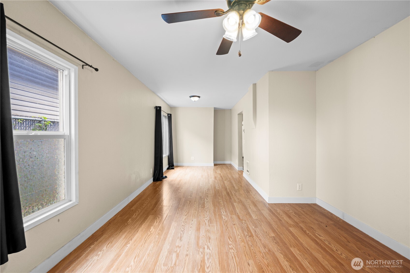 2410 State Street Everett, WA 98201 - Photo 7 of 24