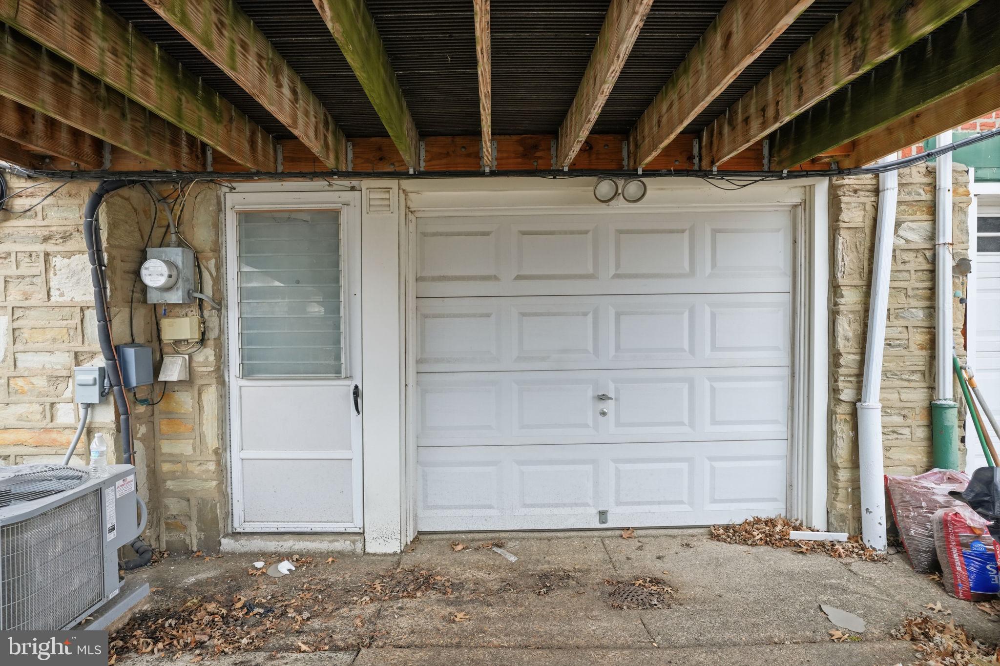 3254 Fordham Road Philadelphia, PA 19114 - Photo 23 of 25 a view of garage