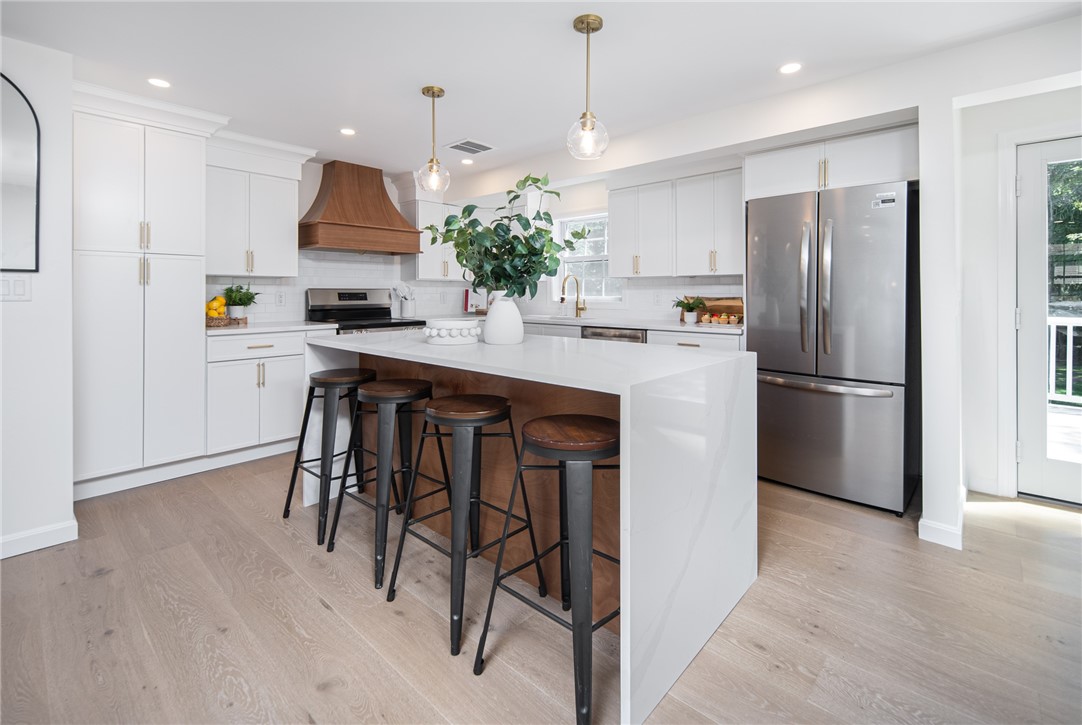 35 Hines Farm Road Cranston, RI 02921 - Photo 6 of 23 Gallery Image 6