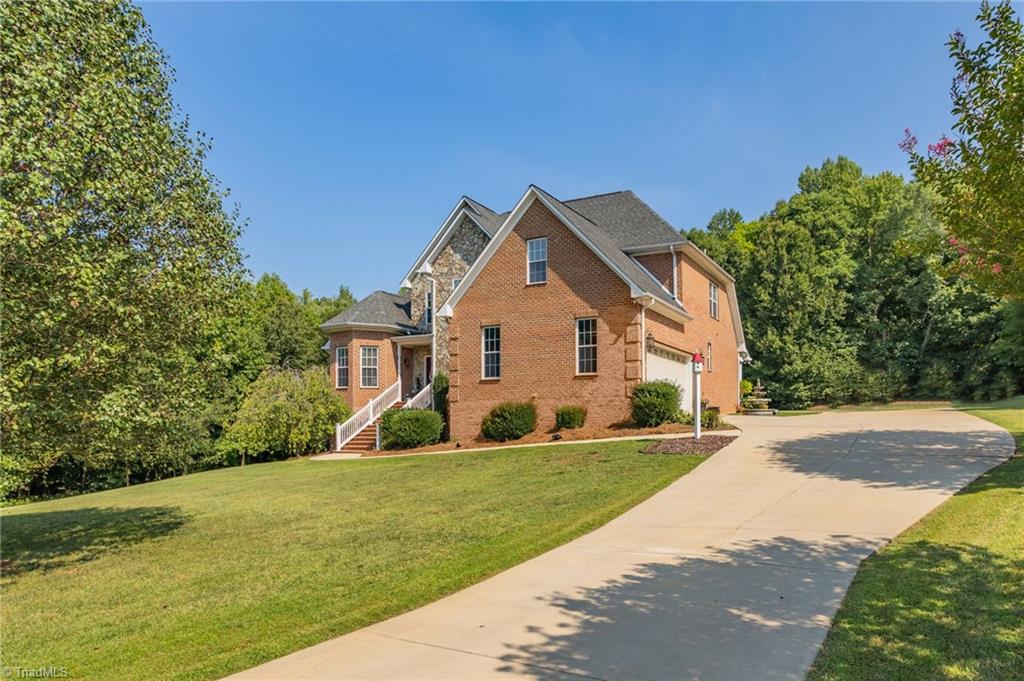 317 Laurel Ridge Lane Lexington, NC 27295 - Photo 2 of 28 Gallery Image 2