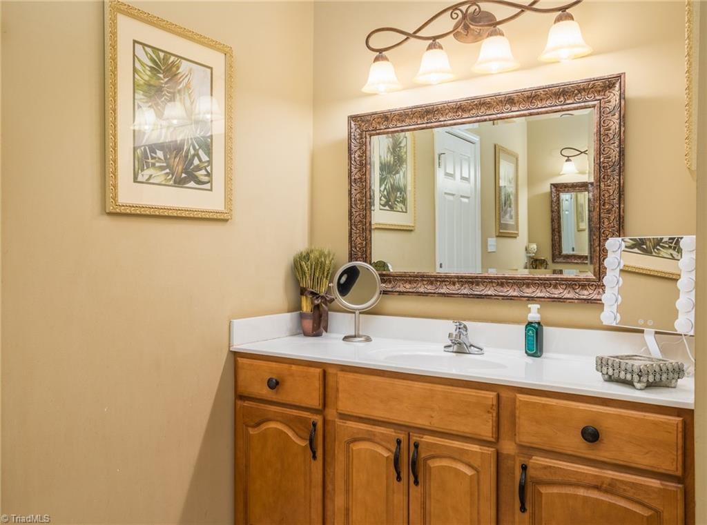 317 Laurel Ridge Lane Lexington, NC 27295 - Photo 14 of 28 Gallery Image 14