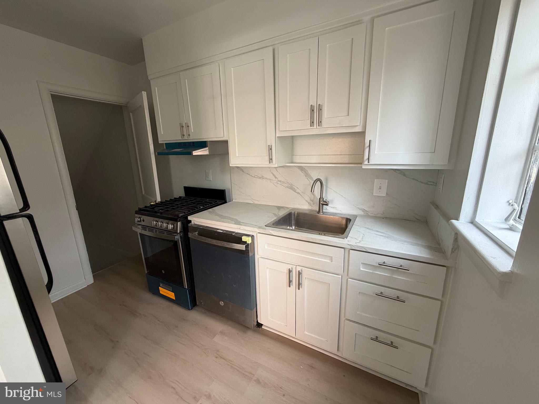 1304 South Walter Reed Drive Arlington, VA 22204 - Photo 11 of 34