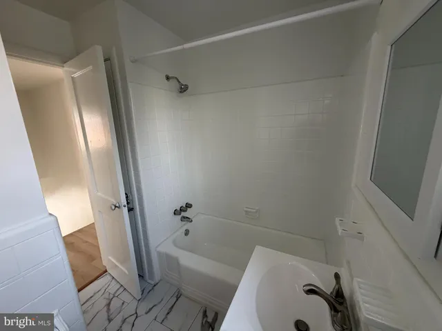 $3,200 | 1304 South Walter Reed Drive, Arlington, VA 22204