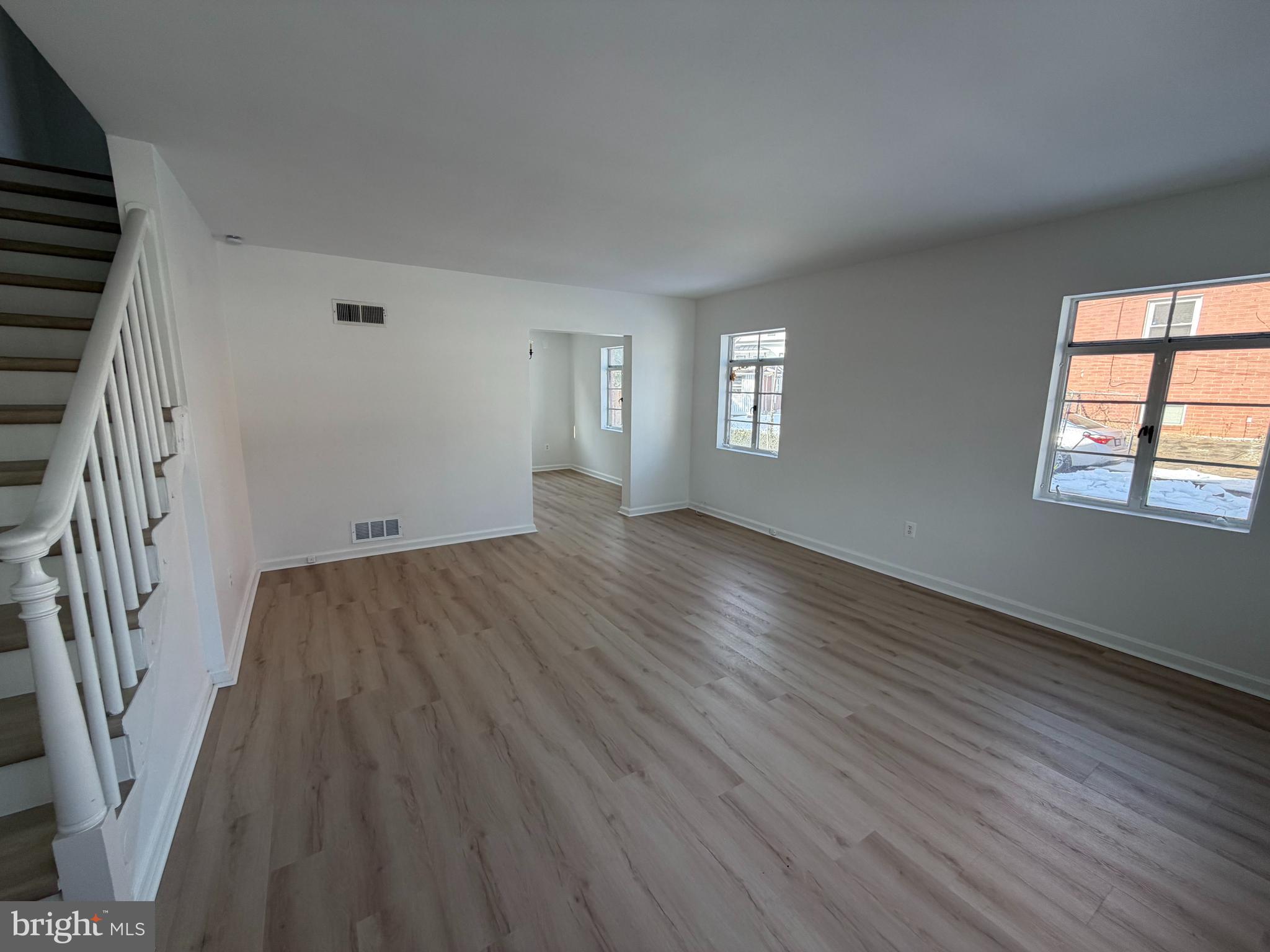 1304 South Walter Reed Drive Arlington, VA 22204 - Photo 4 of 34