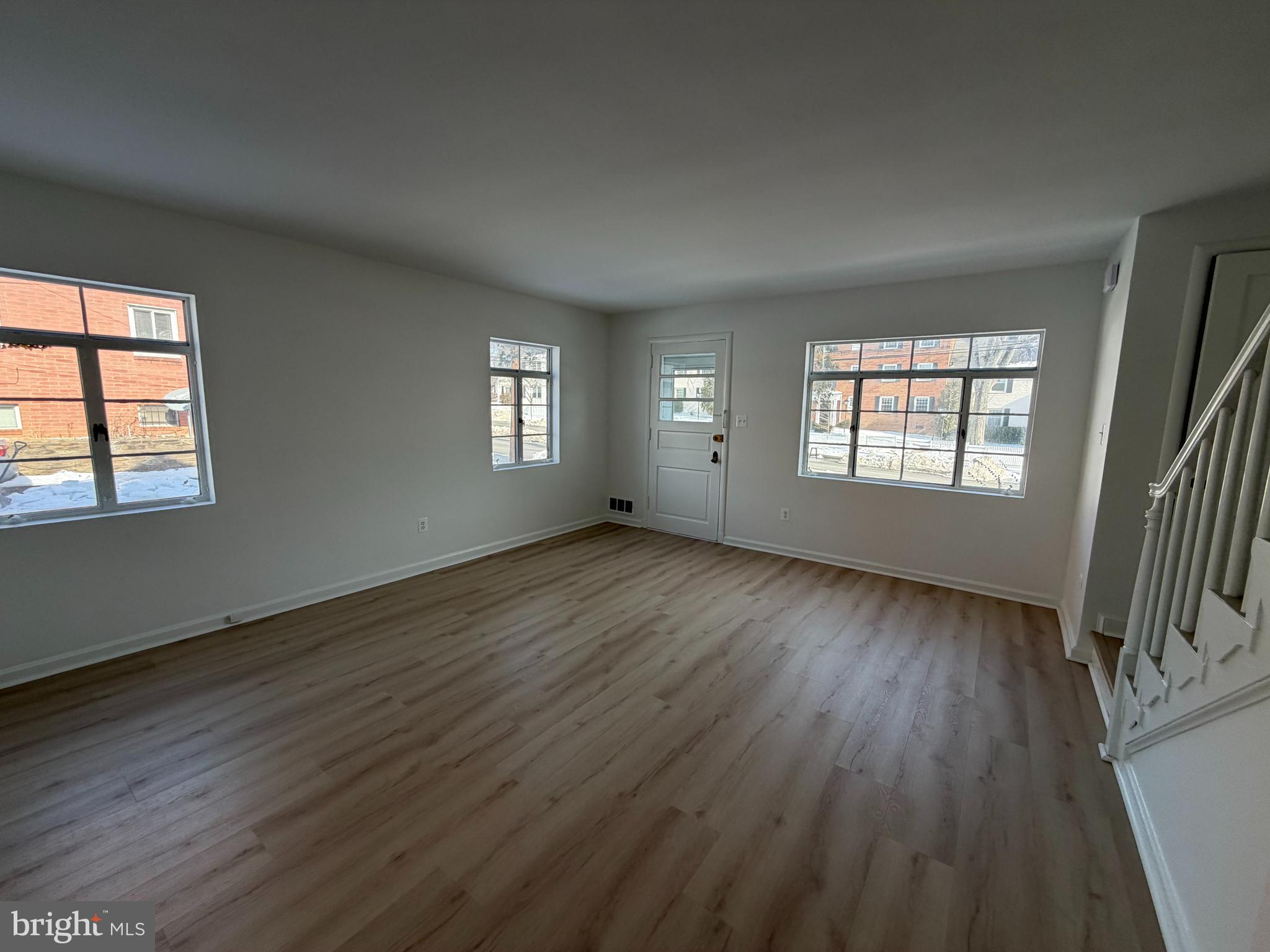 1304 South Walter Reed Drive Arlington, VA 22204 - Photo 6 of 34