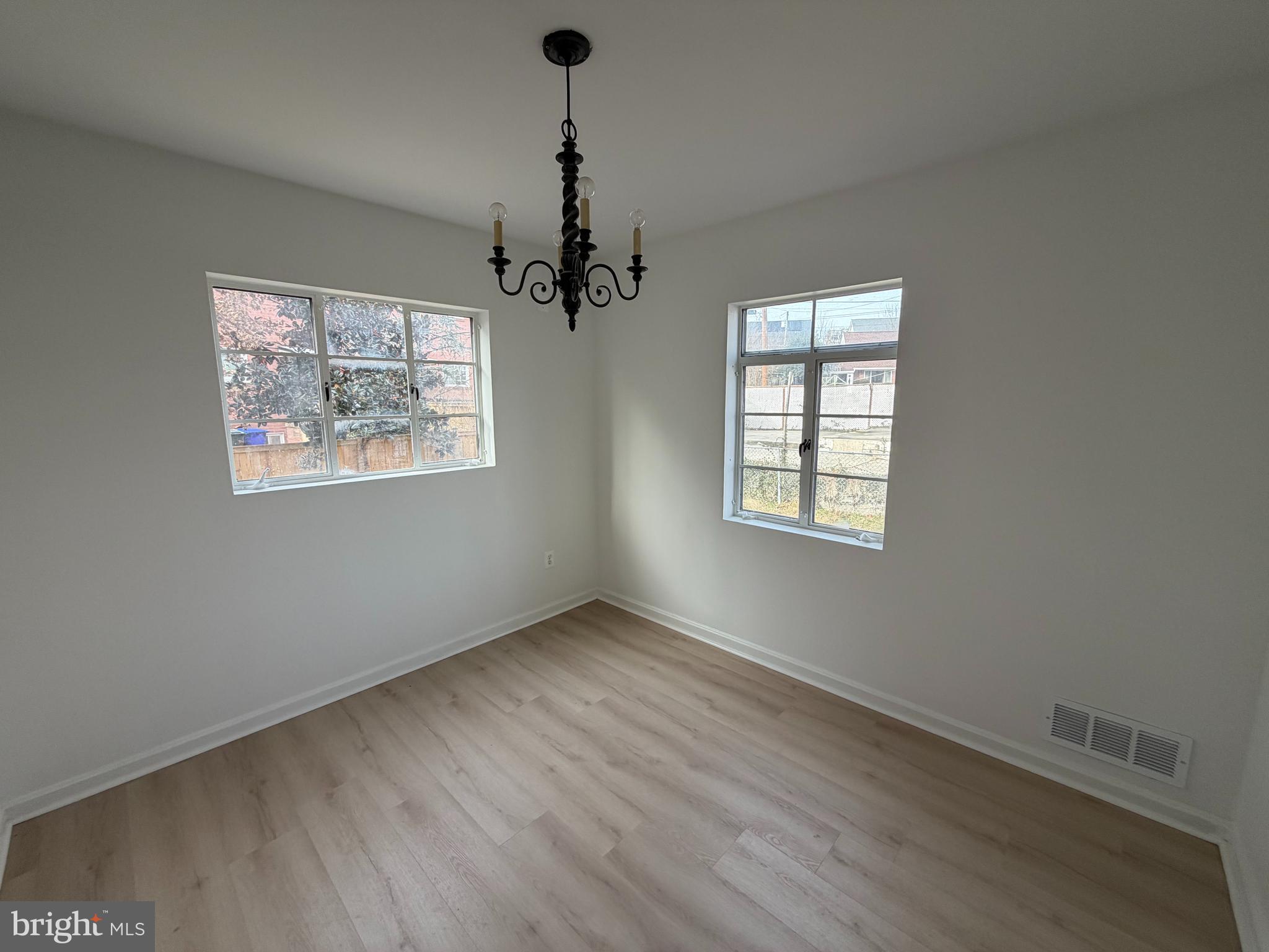 1304 South Walter Reed Drive Arlington, VA 22204 - Photo 7 of 34