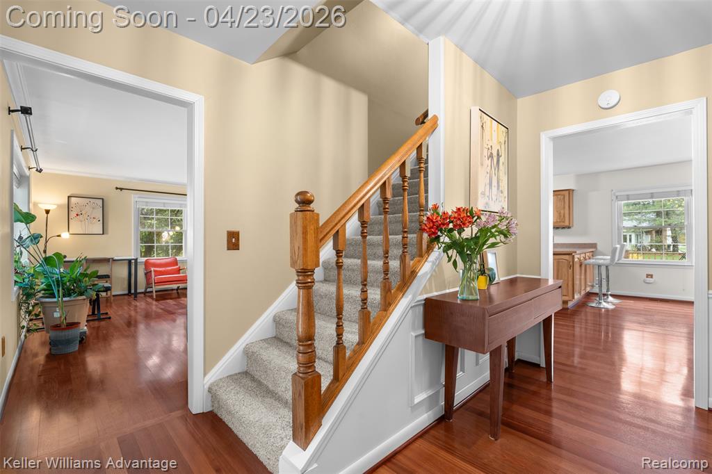 348 Willow Tree Lane Rochester, MI 48306 - Photo 4 of 56
