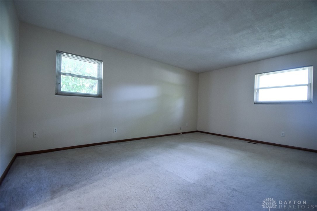 4675 Old Salem Road Englewood, OH 45322 - Photo 16 of 33 Primary bedroom