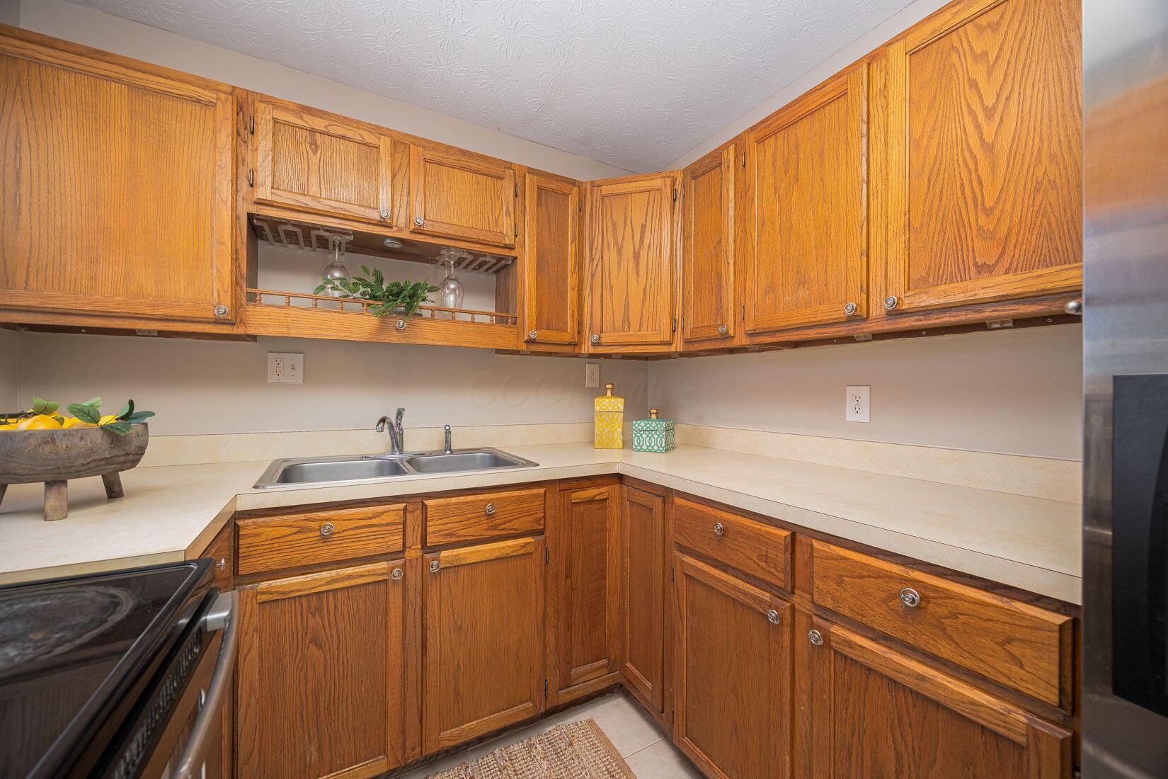 3311 Sundale Road Columbus, OH 43232 - Photo 10 of 45 16-web-or-mls-3311 Sundale Rd-16