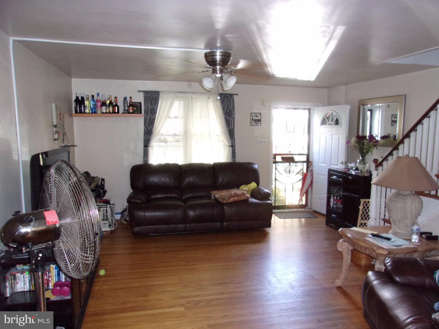 5544 Westford Road Philadelphia, PA 19120 - Photo 3 of 14 Living Room