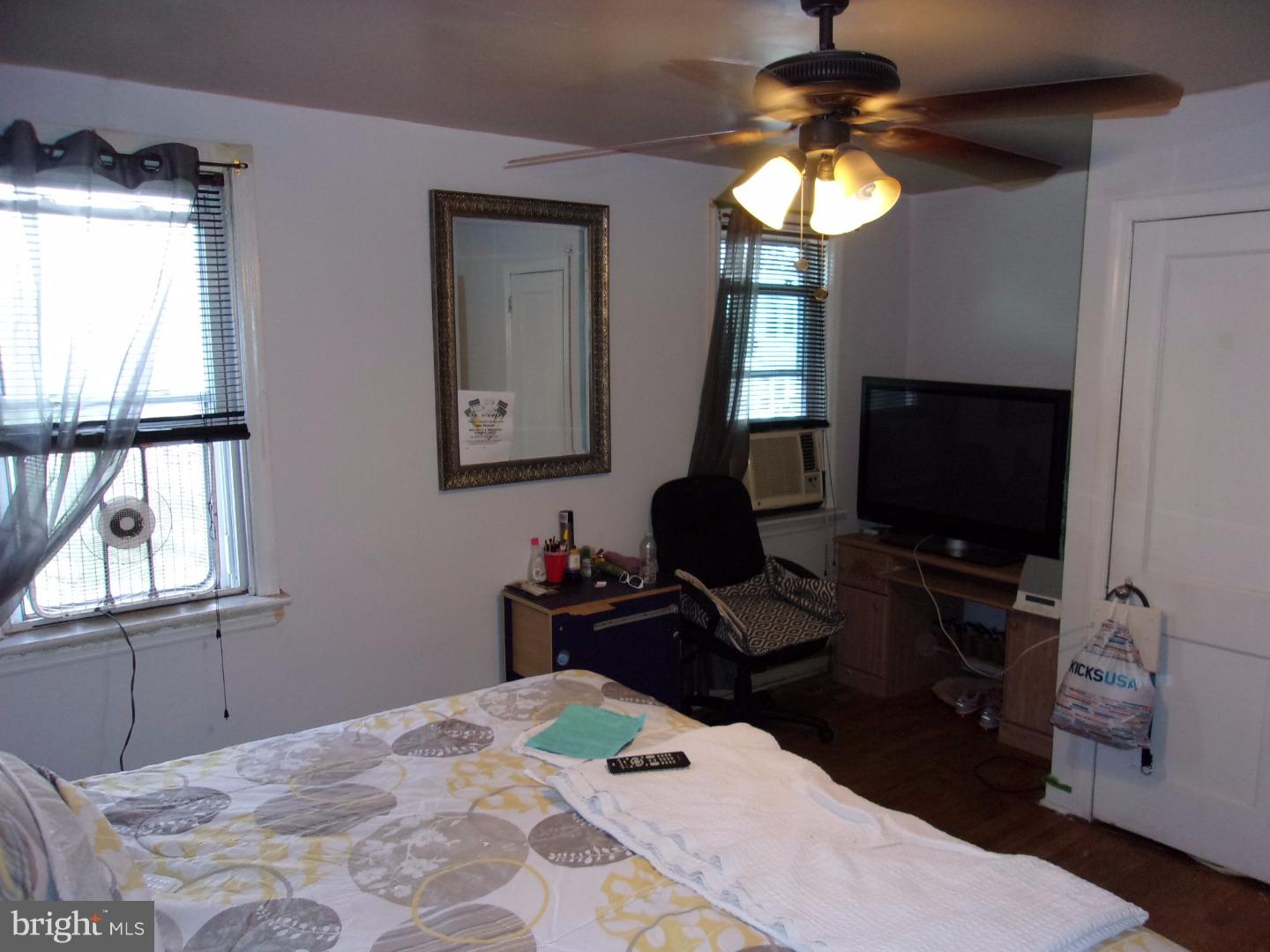 5544 Westford Road Philadelphia, PA 19120 - Photo 8 of 14 Bedroom - Main
