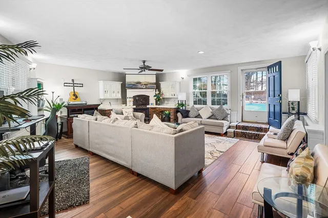 $850,000 | 16 Allen Street, Northborough, MA 01532