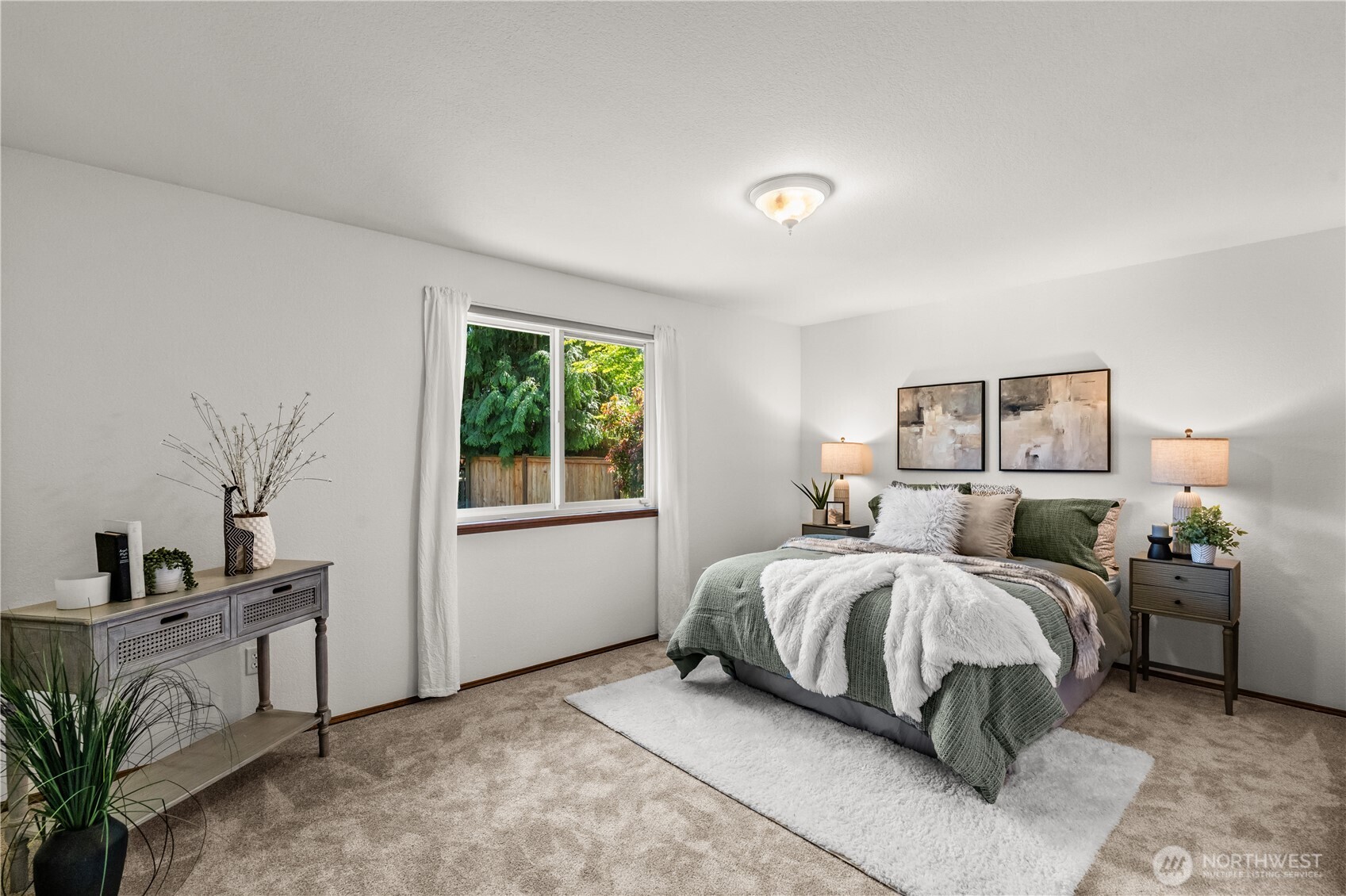 518 Hubbard Road Lynnwood, WA 98036 - Photo 15 of 39 a bedroom with a bed and a window