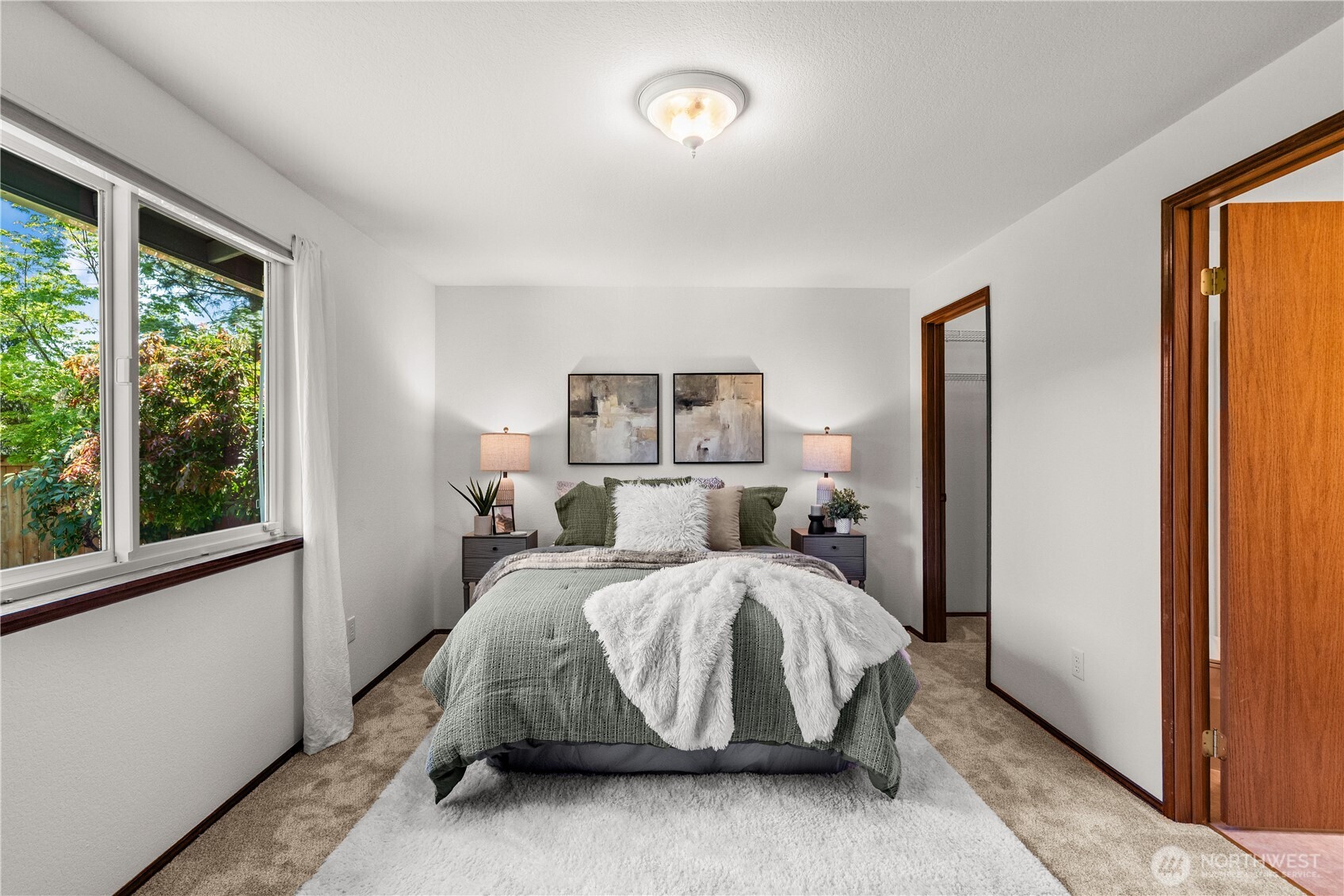 518 Hubbard Road Lynnwood, WA 98036 - Photo 16 of 39 a bedroom with a bed and a window
