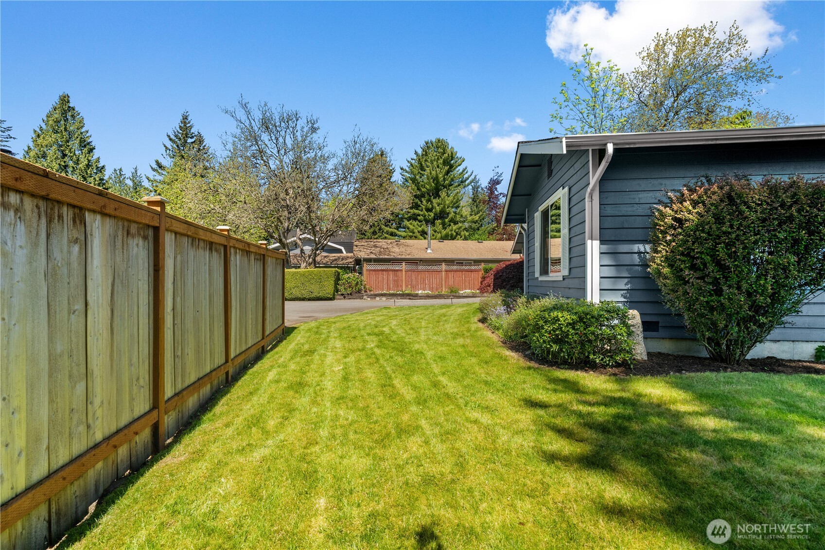 518 Hubbard Road Lynnwood, WA 98036 - Photo 33 of 39 a view of a backyard with plants