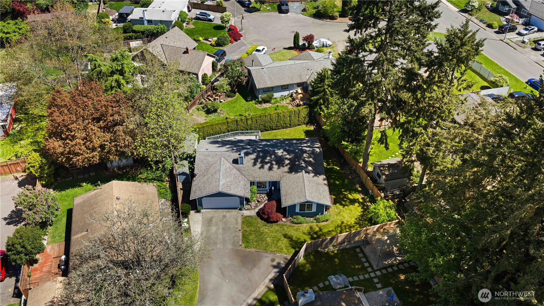 518 Hubbard Road Lynnwood, WA 98036 - Photo 35 of 39 an aerial view of a house with a yard and a large tree