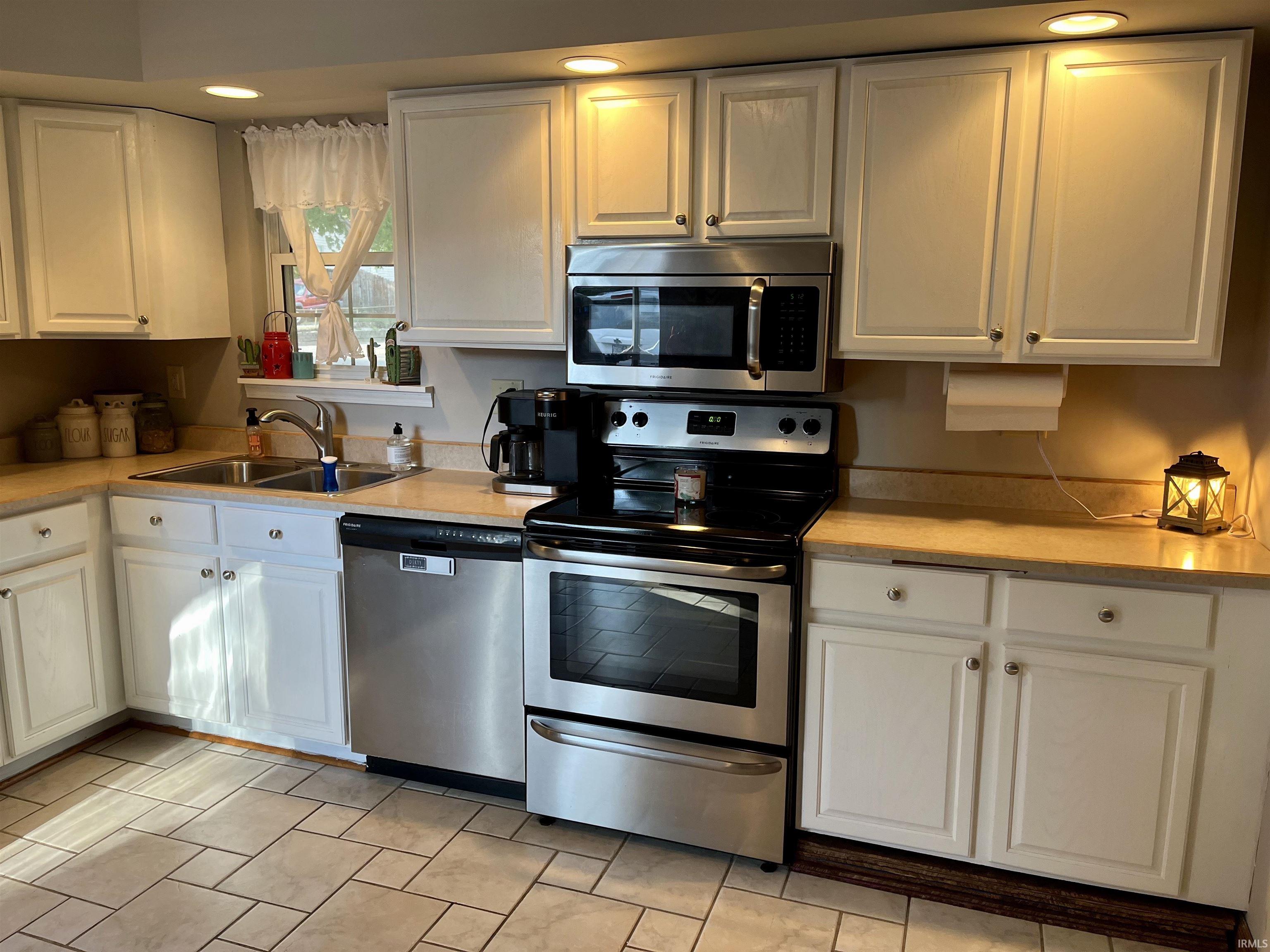 397 Locust Street Middletown, IN 47356 - Photo 12 of 18 Gallery Image 12